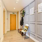 2 Bedroom Cosy Apartment, Powis Square - Brighton