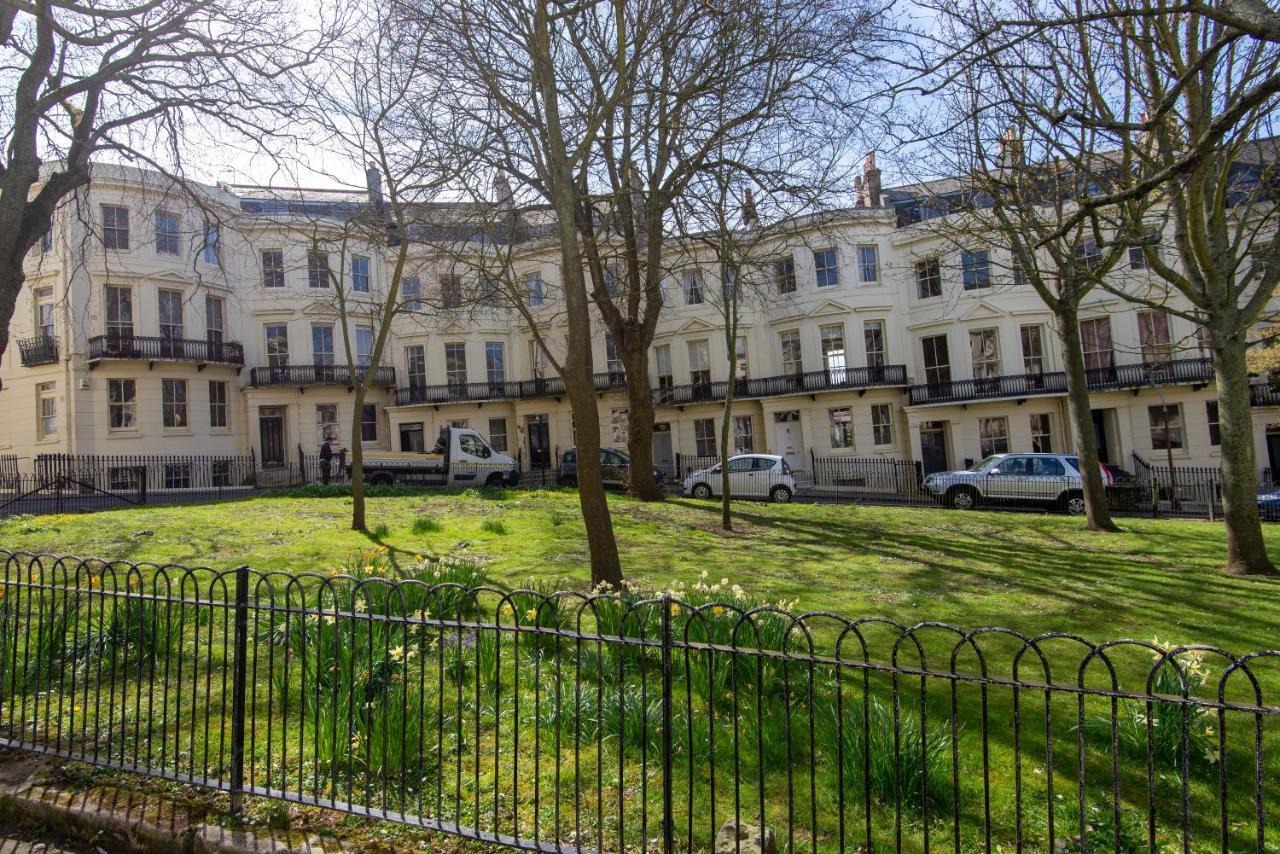 2 Bedroom Cosy Apartment, Powis Square - Appartement