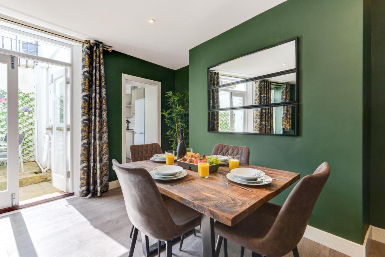 2 Bedroom Cosy Apartment, Powis Square - Hove